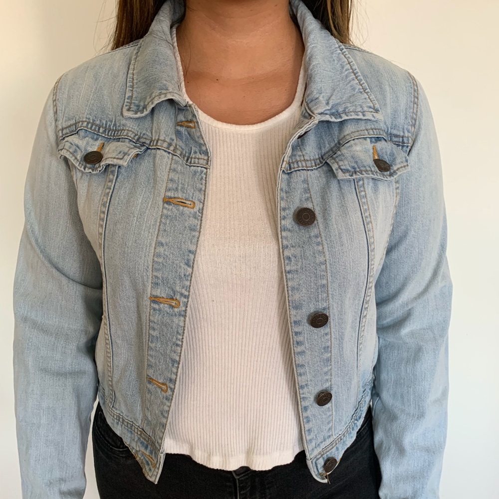 CUTE VINTAGE JEAN JACKET ✨